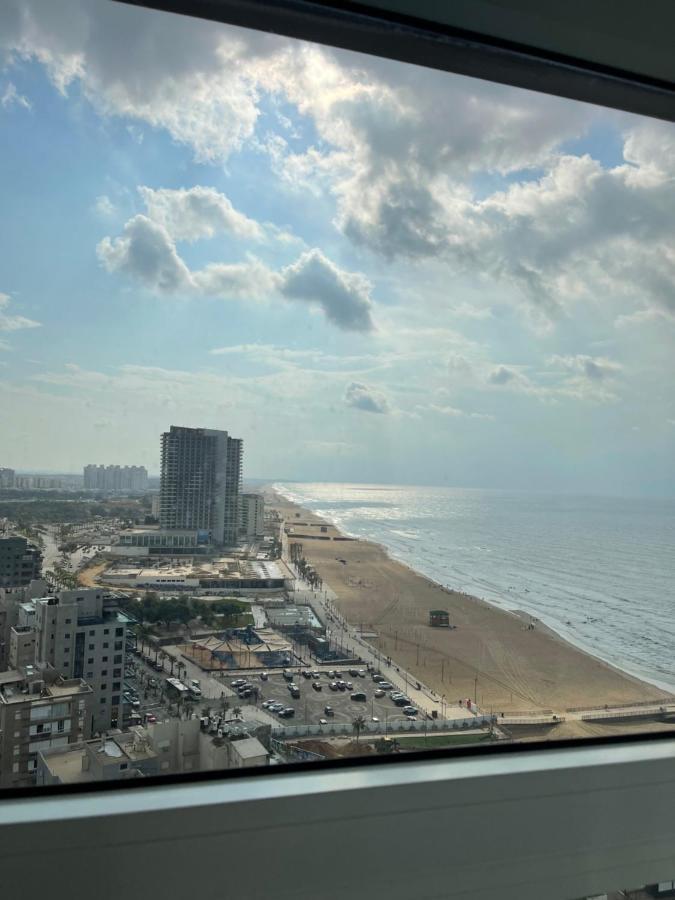 Amazing Suite On The Sea-סוויטה מדהימה על הים บัตยัม ภายนอก รูปภาพ