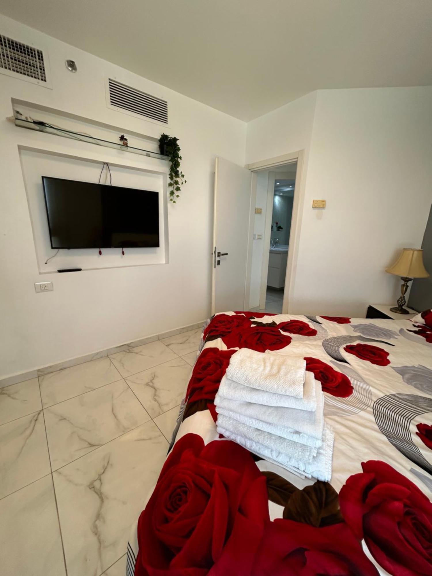 Amazing Suite On The Sea-סוויטה מדהימה על הים บัตยัม ภายนอก รูปภาพ